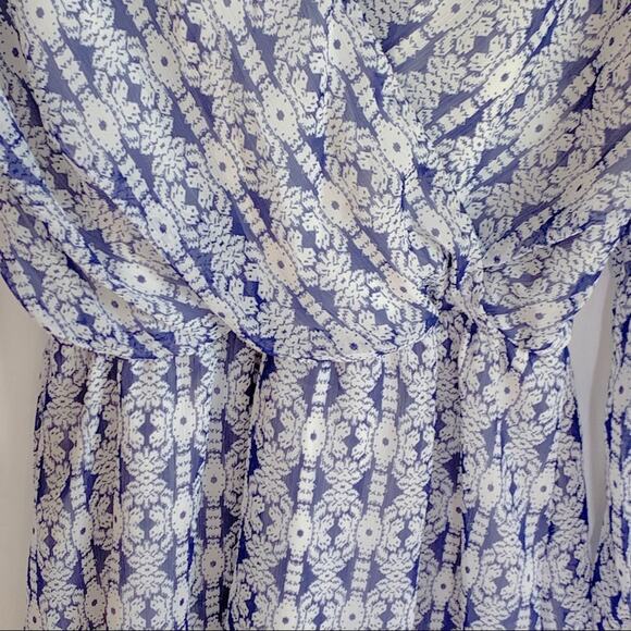 Honey and Rosie Romper Blue Periwinkle Surplice Long Sleeve Romper Small - Picture 8 of 14